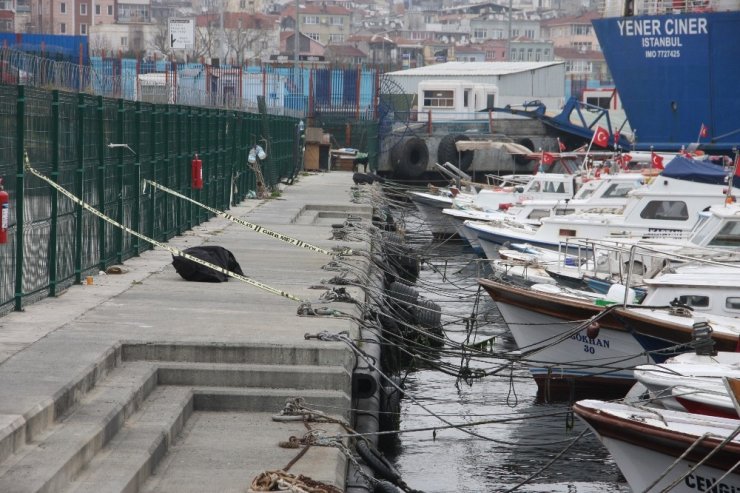 Yenikapı’da denize düşen balıkçı hayatını kaybetti