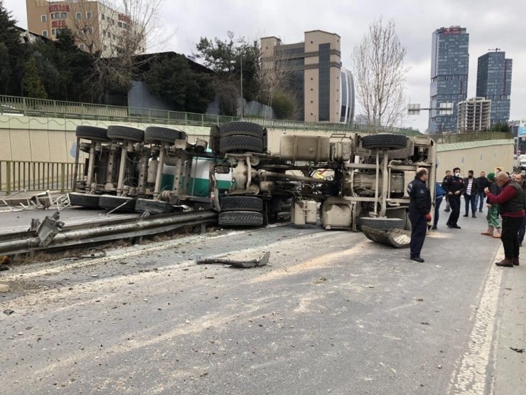 Şoför can, vatandaşlar canlı yayın derdinde