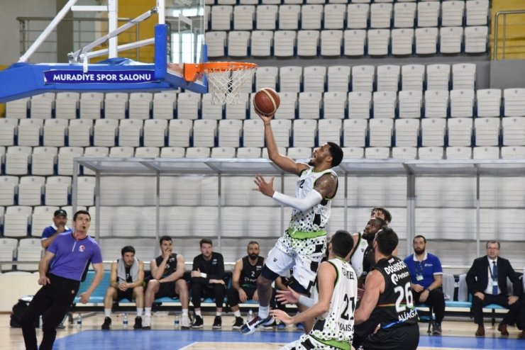 Manisa BBSK basket takımında korona ayrılığı