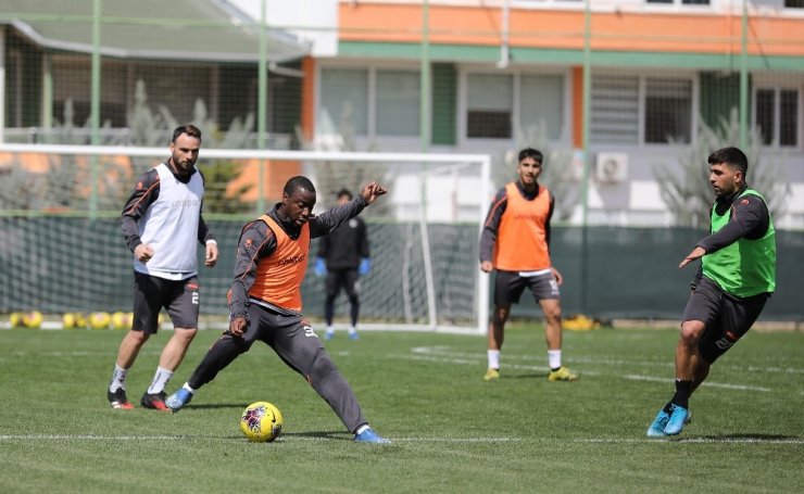 Alanyaspor’dan korona virüs kararı