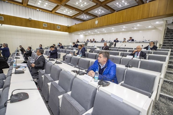 İzmir “kriz belediyeciliği"ne geçiyor