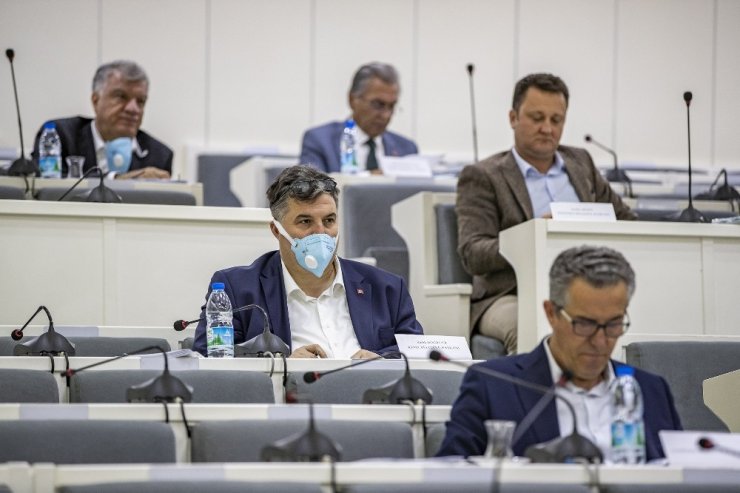 İzmir “kriz belediyeciliği"ne geçiyor