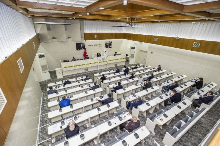 İzmir “kriz belediyeciliği"ne geçiyor