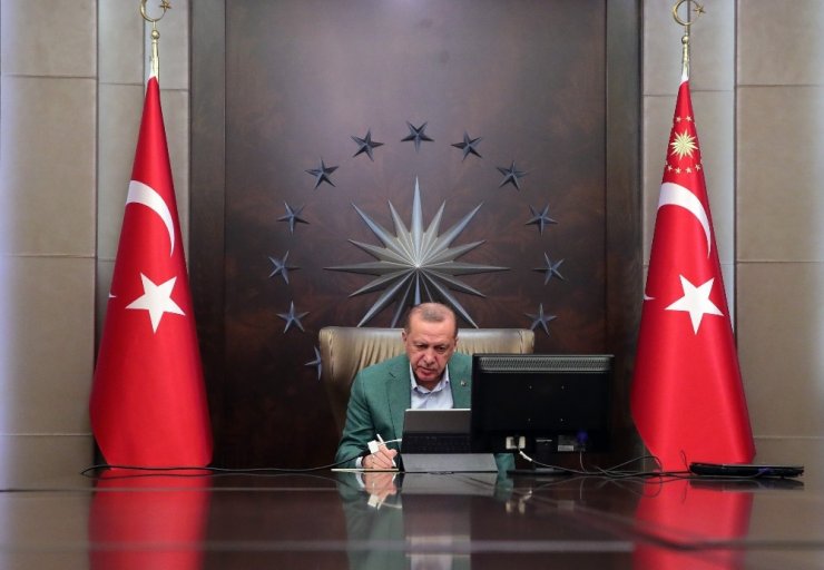 Cumhurbaşkanı Erdoğan: “Adımlarımızı eş güdüm içerisinde atmayı sürdürüyoruz”