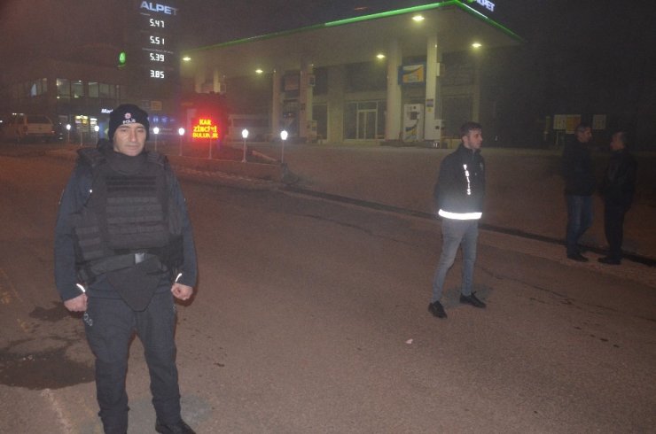 Eski belediye başkanı 2 kişiyi öldürüp, intihara teşebbüs etti