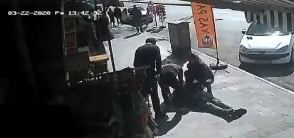 Kaldırımda yürüyen vatandaşın ani ölümü güvenlik kameralarına yansıdı