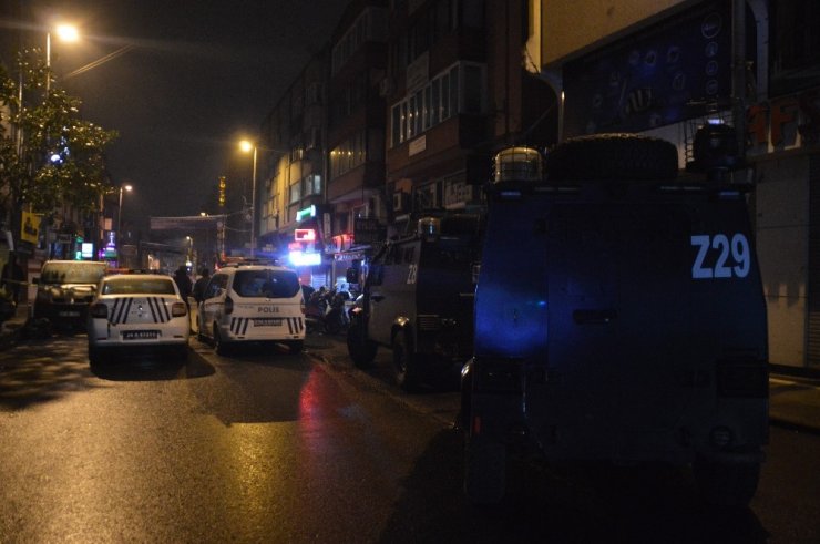 Kâğıthane’de bir iş yerine silahlı saldırı: 3 kişi yaralandı