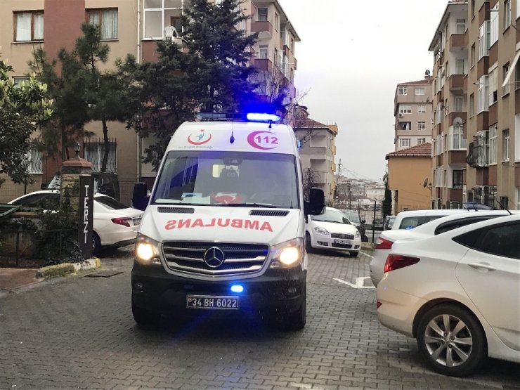 Evde tartıştığı karısını bacağından vurdu