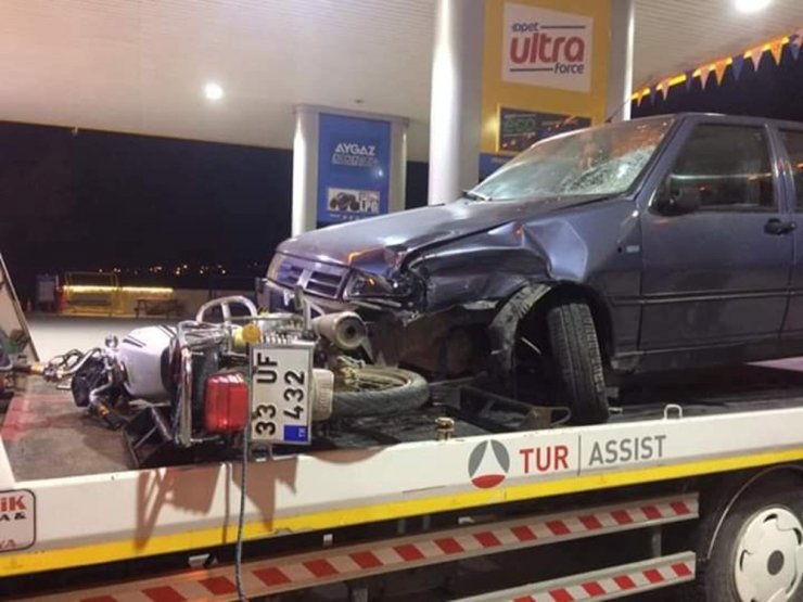 Motosiklet ile otomobil çarpıştı: 1 ölü, 1 yaralı
