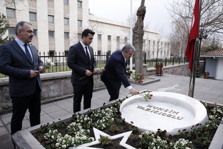 Muhsin Yazıcıoğlu kabri başında anıldı