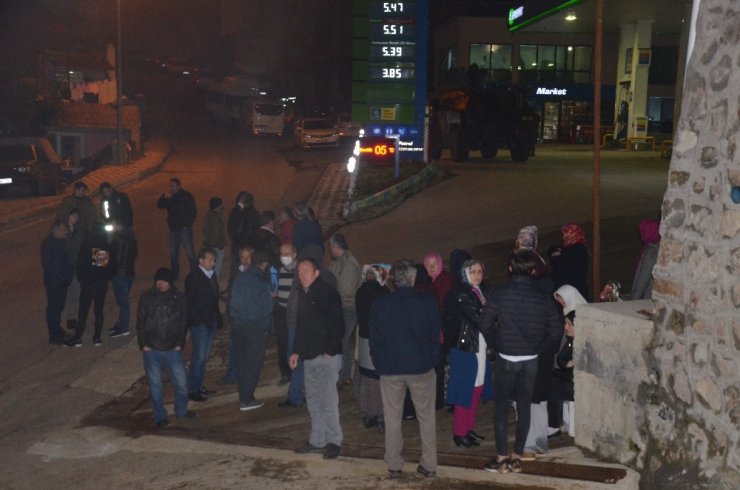 Eski belediye başkanı 2 kişiyi öldürüp, intihara teşebbüs etti