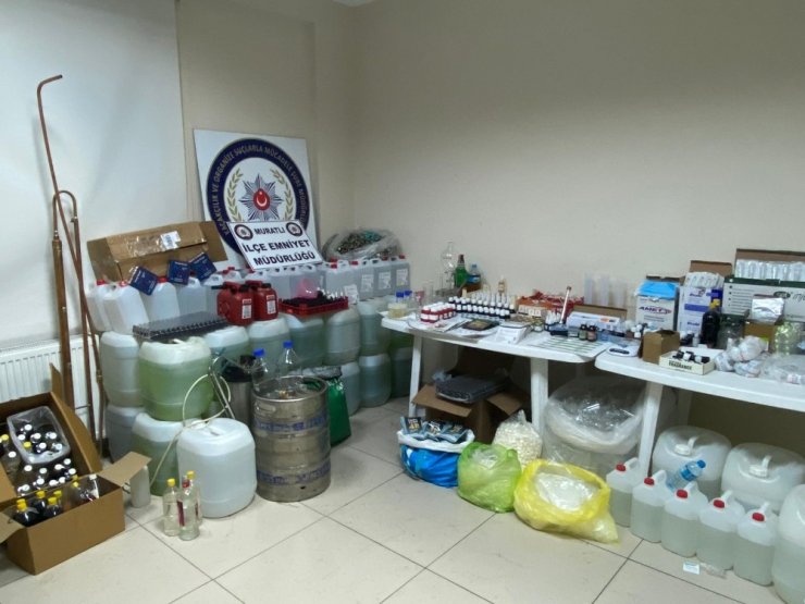 Korona virüs fırsatçıların darbe: 2 kimya teknikeri gözaltında