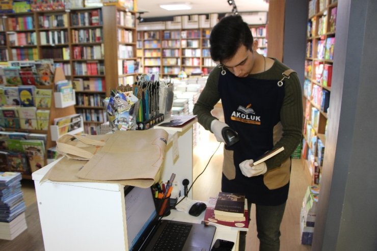 Trabzon’da bir kitapevinden ilginç ‘Evdekal’ kampanyası