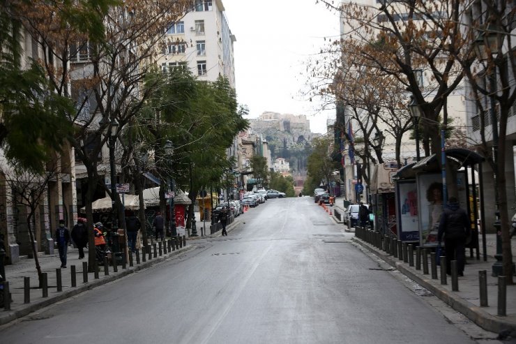 Turizm ülkesi Yunanistan’da sokaklar sessiz