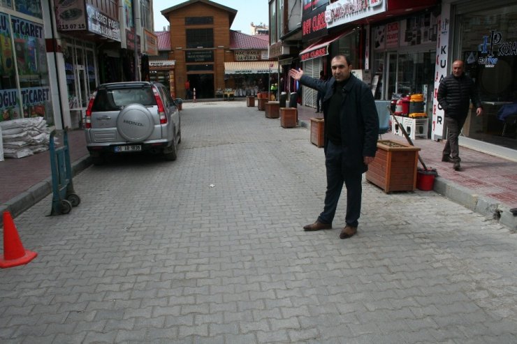 Başkan Berge: “İş yeri açık olan esnaf da iş yapamıyor”