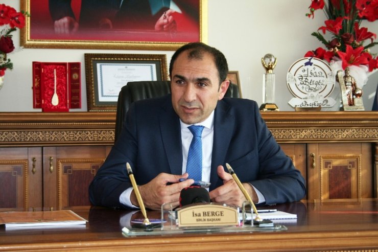 Başkan Berge: “İş yeri açık olan esnaf da iş yapamıyor”