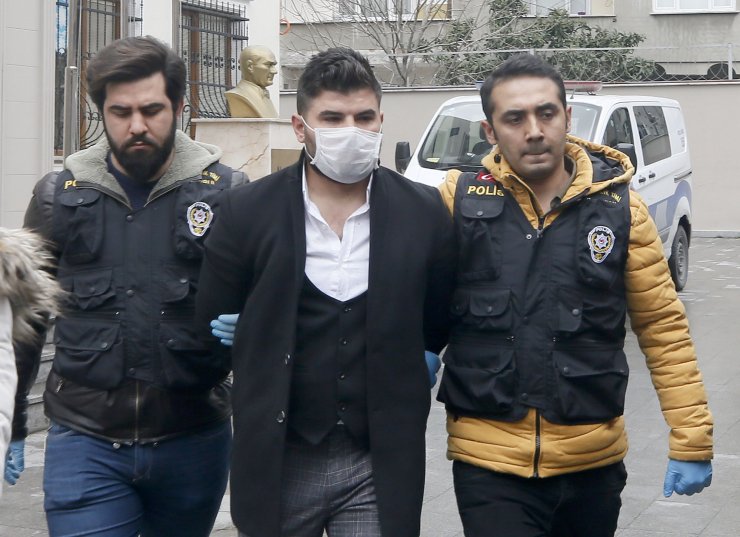 Bağcılar'da bir kişiye zorla maske takan ve kolonya döken kişi adliyeye sevk edildi