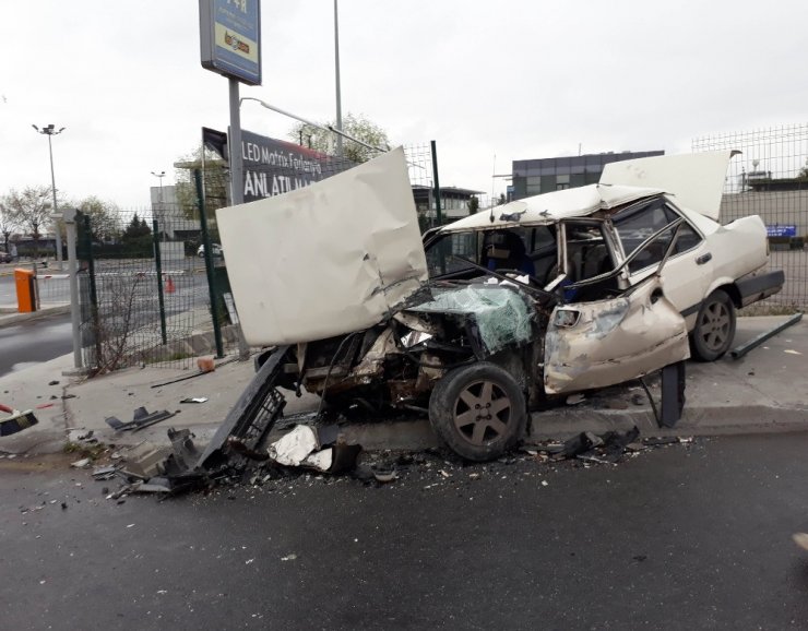Bakırköy’de trafik kazası: 3 yaralı