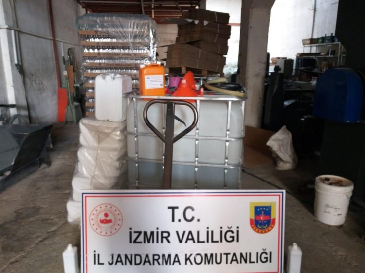 İzmir’de sahte dezenfektan üretenlere darbe