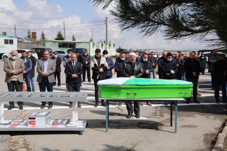 Sivas'ta cenaze namazları Yukarı Tekke Mezarlığı'nda kılınıyor