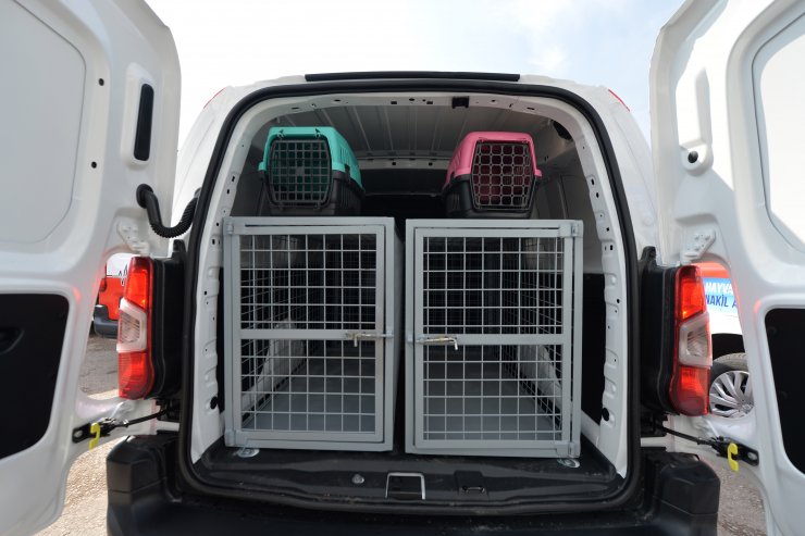 Ankara Büyükşehir Belediyesi sokak hayvanları için 4 araç satın aldı