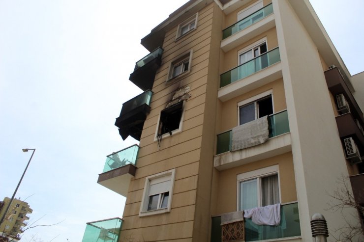 Lüks rezidansta ağlatan yangın