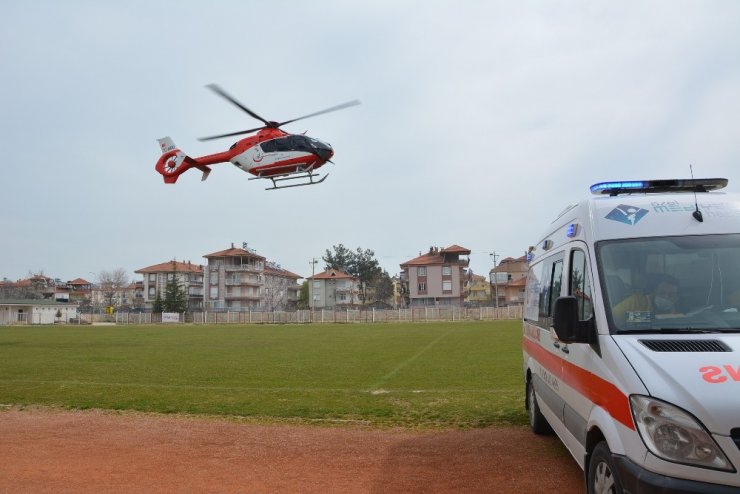 Kalp krizi geçiren vatandaşa hava ambulansı yetişti