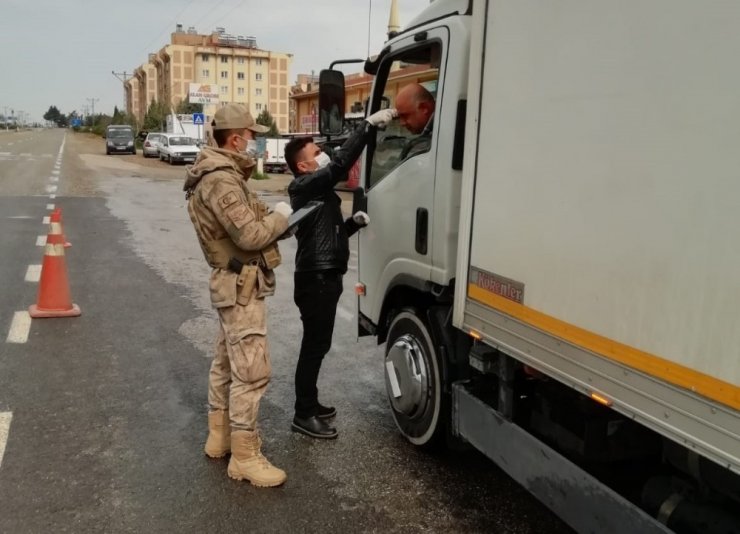 İslahiye’de jandarmadan korona virüs denetimi