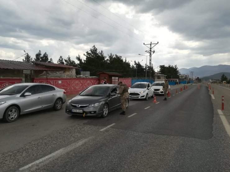 İslahiye’de jandarmadan korona virüs denetimi