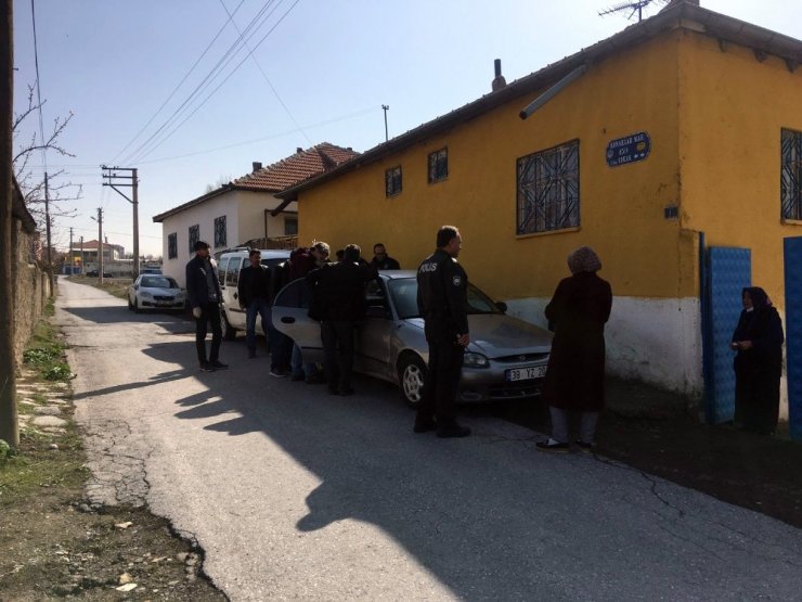 Hastaneden evine dönen lösemi hastası otomobilin içinde hayatını kaybetti