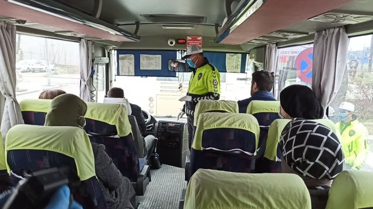 Polis otobüs ve minibüs sürücülerine göz açtırmıyor