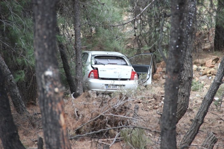 Spil Dağı’nda otomobil uçurumdan uçtu: 2 yaralı