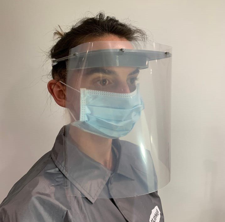 Otomotiv ihracatçılarından sağlık çalışanlarına 2 bin 500 yüz kalkanı desteği