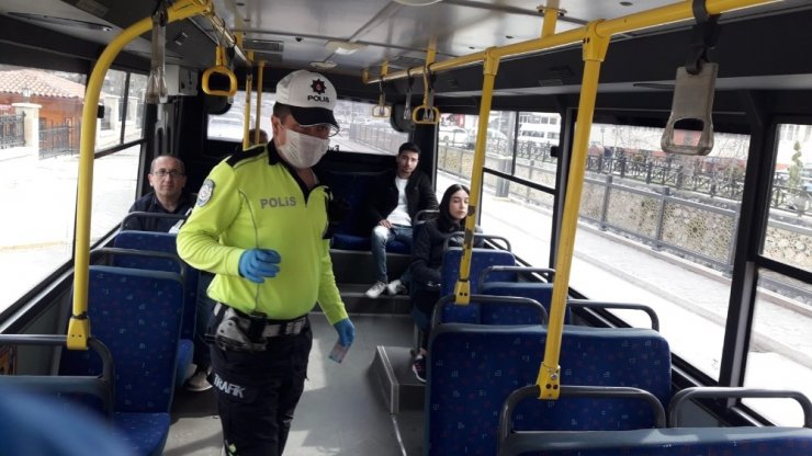 Tokat’ta şehir içi dolmuşlarda koronavrüs denetimi