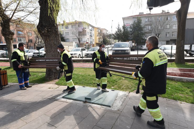 Altındağ Belediyesi bankları geçici olarak kaldırdı