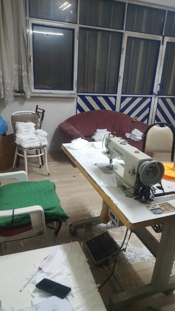 Bursa’da merdiven altı maske üretimine şok baskın