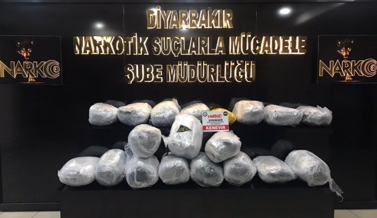Diyarbakır’da 114 kilo esrar ele geçirildi