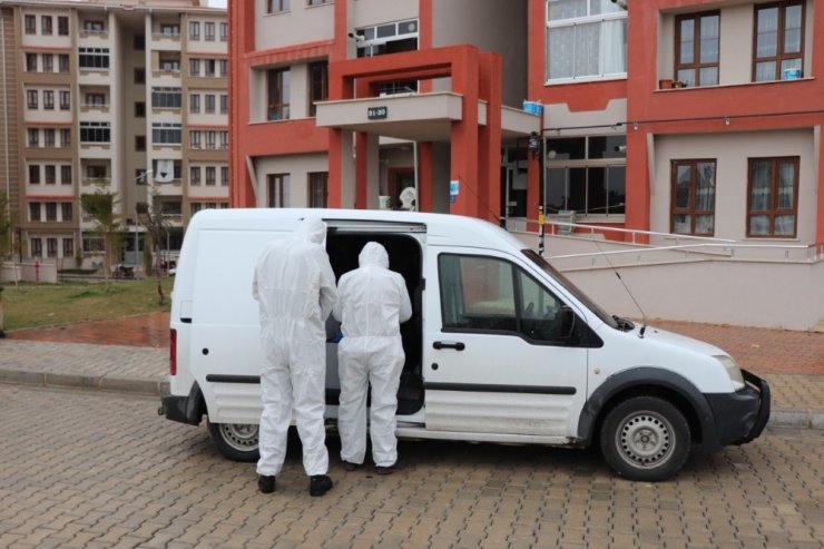 Karaman’da bir kişi, annesi tarafından kanepede ölü bulundu
