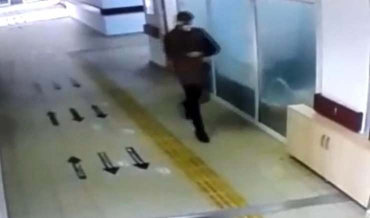 Hastanede dezenfektan hırsızlığı kameraya yansıdı