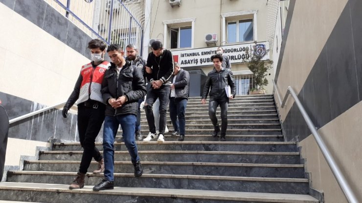Dolandırıcılık şüphelileri “korona virüs” önlemiyle adliyeye sevk edildi
