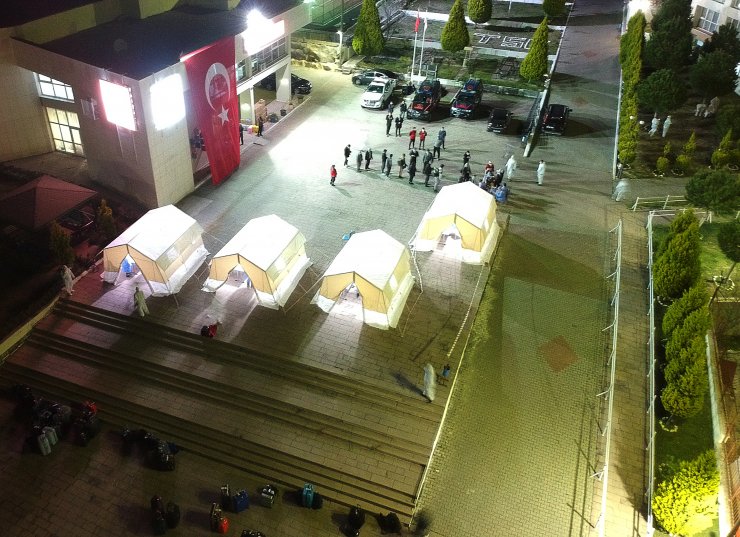 GÜNCELLEME - ABD'den gelen 210 kişi Manisa'daki yurtta karantinaya alındı