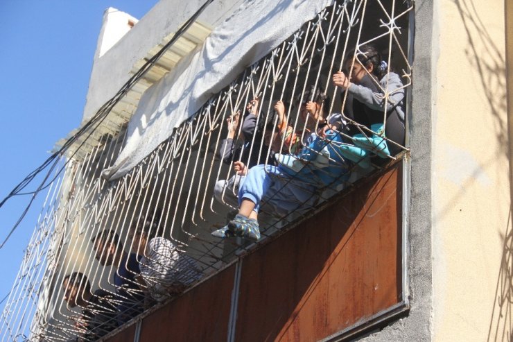 Polisi yaralayan şahıs vurularak etkisiz hale getirildi