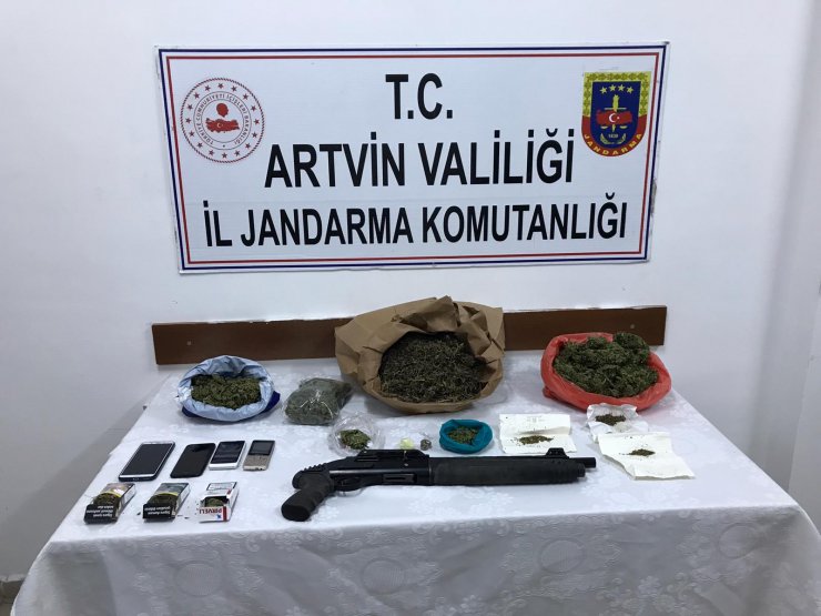 Artvin'de uyuşturucu operasyonunda yakalanan 6 zanlı tutuklandı