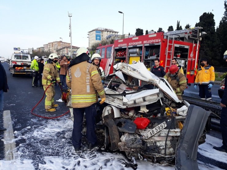 Bakırköy E-5’te feci kaza: 1 kişi hayatını kaybetti