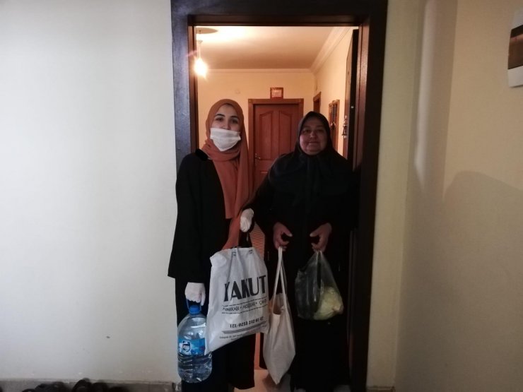 AK Parti Ankara İl Gençlik Kollarından "Komşuluk Seferberliği"