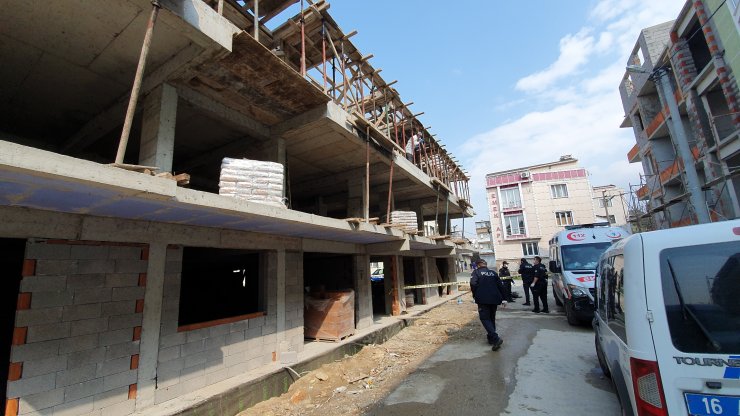 Bursa'da inşaattan düşen işçi öldü