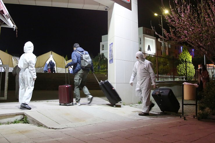 Etiyopya'dan gelen 109 kişi Manisa'daki yurtta karantinaya alındı