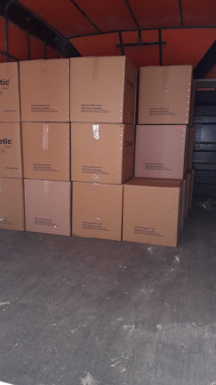 İzmir'de 92 bin tıbbi maskeye el konuldu