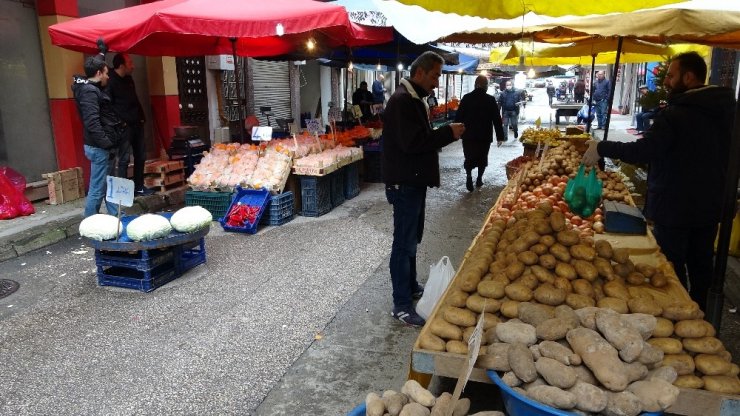 Semt pazarlarında durgunluk