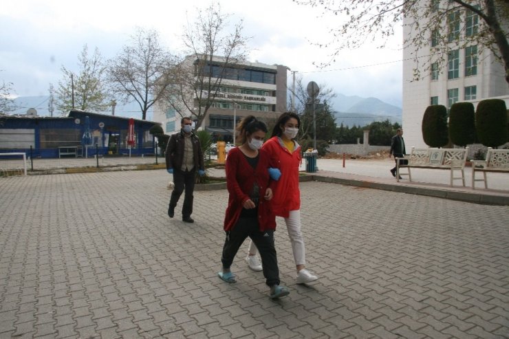 Karnı burnunda dolandırıcı yüzlerce kamera incelenerek yakalandı